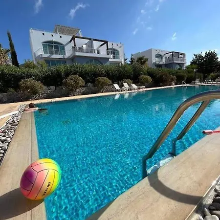 двух спальный в татлысу Crystal Bay Marina Appartement